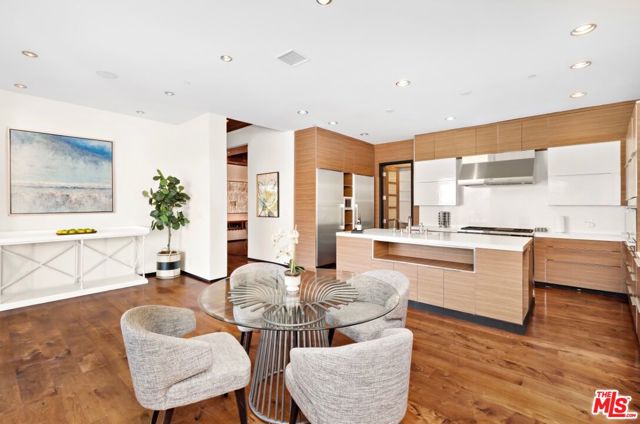 1018 Stradella Road, Los Angeles CA: https://media.crmls.org/mediaz/1586d049-52ef-40a3-9f62-0b18306cc519.jpg