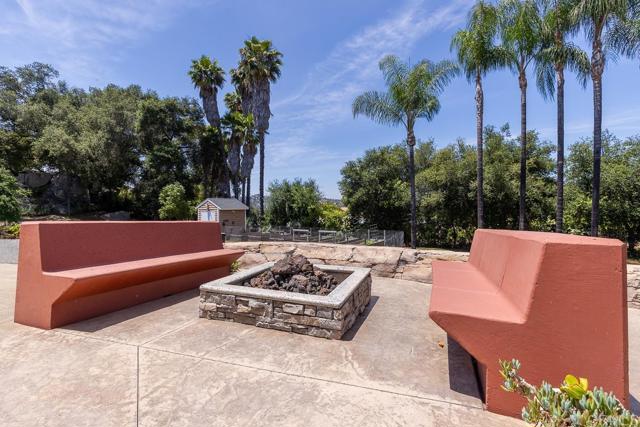 10166 Rancho Roble Rd., Escondido CA: https://media.crmls.org/mediaz/158724b0-897f-482a-ae81-8ad7663aeeee.jpg