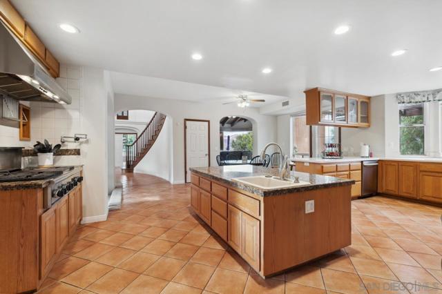 15091 Chemise Creek Rd, Ramona CA: https://media.crmls.org/mediaz/1587388c-5ed6-446e-ad9e-fb401e00443a.jpg