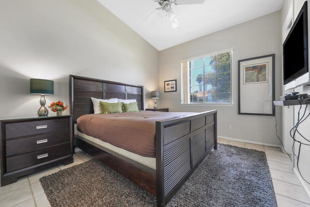 2450 Quincy Way, Palm Springs CA: https://media.crmls.org/mediaz/158749af-2ffd-4c86-80f7-f95dca6a1e92.jpg