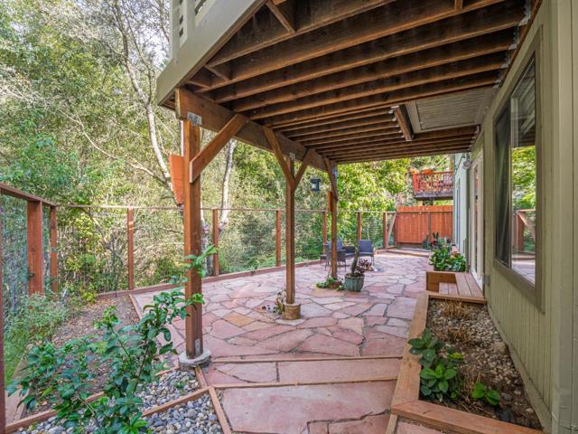 261 Dry Creek Road, Aptos CA: https://media.crmls.org/mediaz/158838fd-863f-4dec-99af-16ebfb83ab4a.jpg