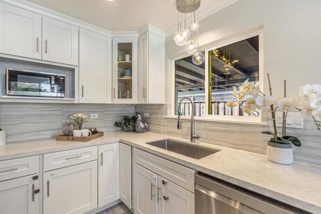 749 Borregas Avenue, Sunnyvale CA: https://media.crmls.org/mediaz/158868ef-b804-4fe4-b514-f245ec7fa33b.jpg