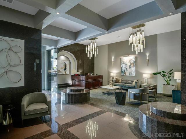 100 Harbor Drive, San Diego CA: https://media.crmls.org/mediaz/1588cde9-2947-4633-9098-41c6765ecfaf.jpg