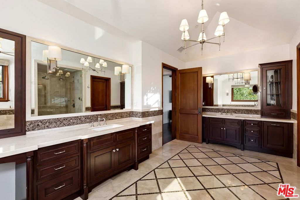 MLS #26858295 image #30