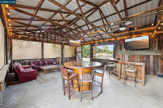 91 Lozoya Way, Oakley CA: https://media.crmls.org/mediaz/1589a105-6caa-4fa0-a240-2e426449bed1.jpg