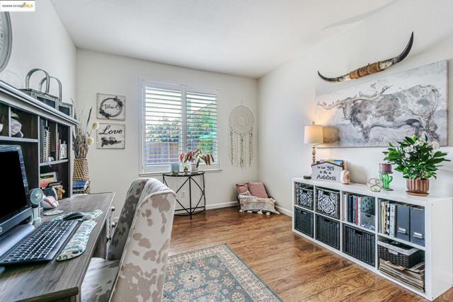 2480 Stanford Way, Antioch CA: https://media.crmls.org/mediaz/1589cdba-83d7-47dd-b4e8-8d97309fab04.jpg