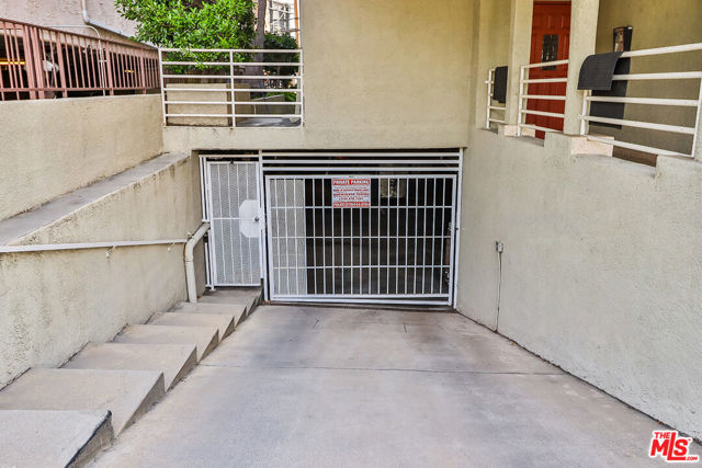 Drew Fenton | 11920 Goshen Avenue Los Angeles CA | MLS: 7426301 Drew Fenton | 11920 Goshen Avenue Los Angeles CA | MLS: 7426301