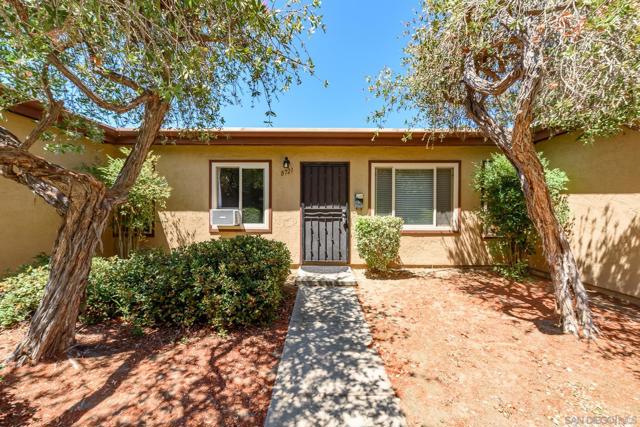 8721 Wahl St, Santee CA: https://media.crmls.org/mediaz/158a3b40-0fec-4893-9bbe-a972342c7fbf.jpg