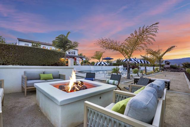 8366 The Landing Way, San Diego CA: https://media.crmls.org/mediaz/158aa598-f3a5-44c8-8a05-32aaeee3709c.jpg