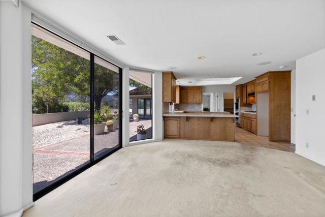 1091 Valley View Court, Los Altos CA: https://media.crmls.org/mediaz/158ac775-8c8f-41b2-a4f0-b13f4a684a48.jpg