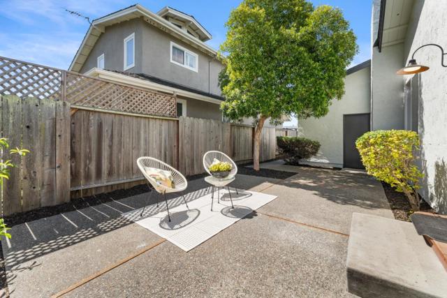 631 Spar Drive, Redwood City CA: https://media.crmls.org/mediaz/158ad653-87a3-4eb5-8e82-3ffd06db86b3.jpg
