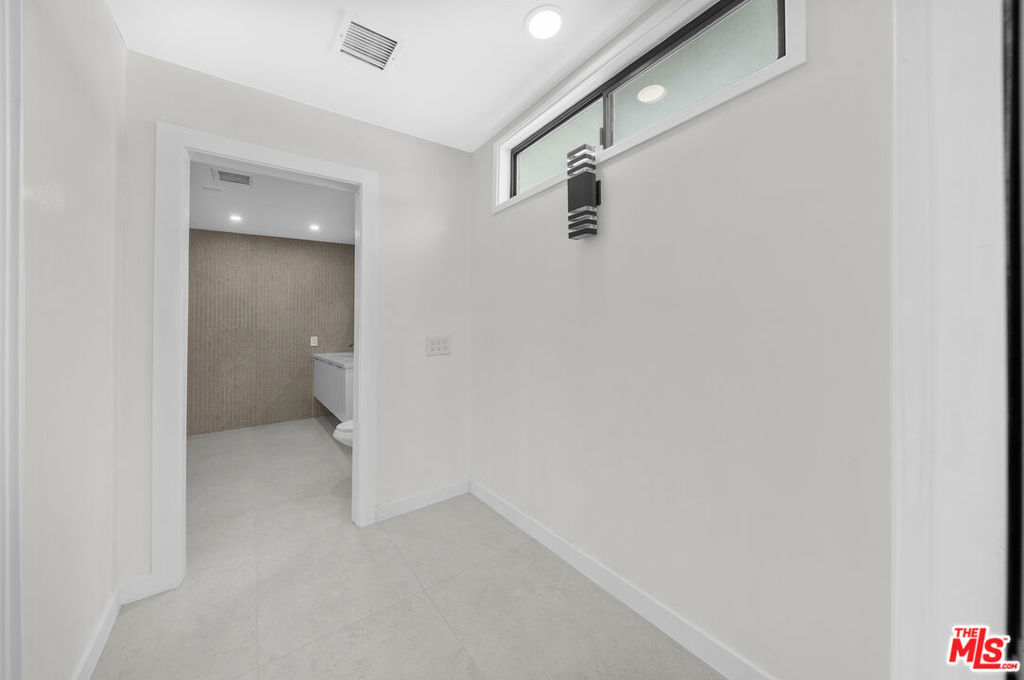 MLS #25597877 image #22