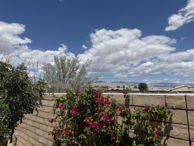 39912 Felicita Parkway, Palm Desert CA: https://media.crmls.org/mediaz/158df865-06c2-4f44-918a-9c4f176a16df.jpg