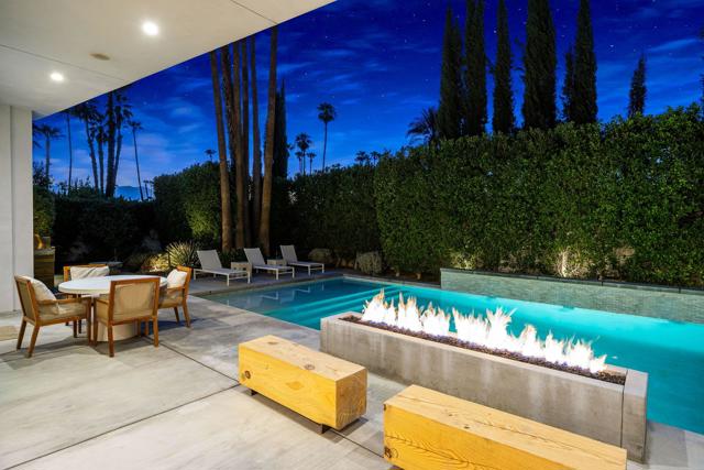 75690 Fairway Drive, Indian Wells CA: https://media.crmls.org/mediaz/158e3930-5372-4d43-8aa2-256faeaa8be0.jpg