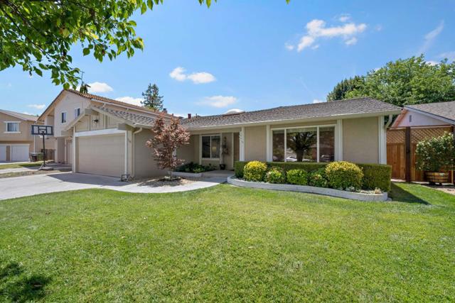 708 Blackfoot Court, San Jose CA: https://media.crmls.org/mediaz/158e45f3-b81d-4d39-9aec-9f22a9bc195a.jpg