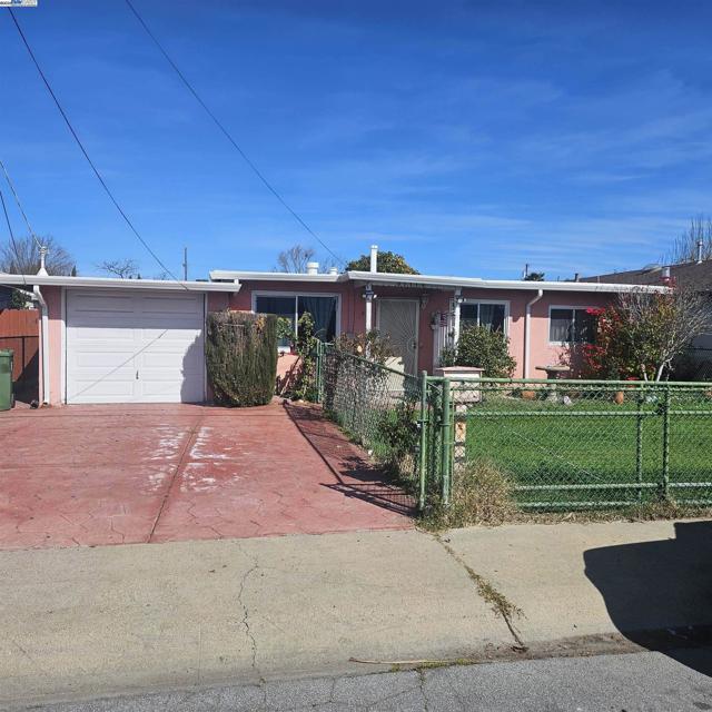 37114 Dondero Way, Fremont CA: https://media.crmls.org/mediaz/158e731c-0470-463d-b01d-3469ec44f9d2.jpg