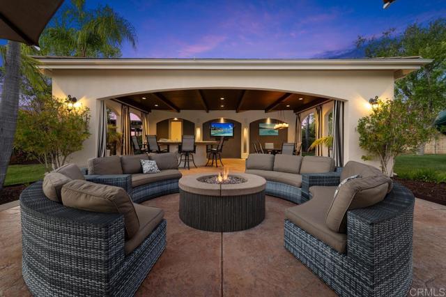 Image 4 of 57 For 15035 Applewood Ct