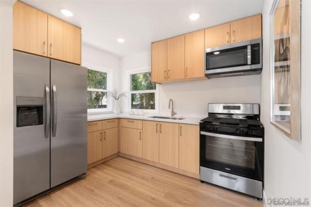 4118 39Th St, San Diego CA: https://media.crmls.org/mediaz/158f1d61-c33c-4eec-8337-01489b830bd8.jpg