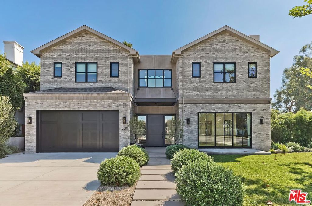 500 Chapala Drive — Contemporary