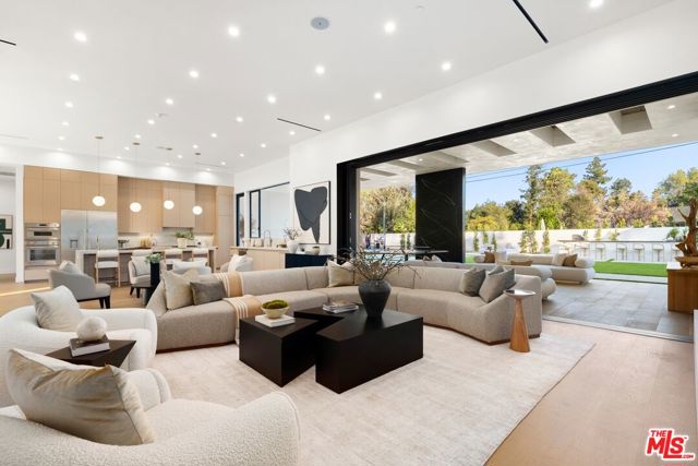 Image 13 of 43 For 5200 Oakdale Avenue