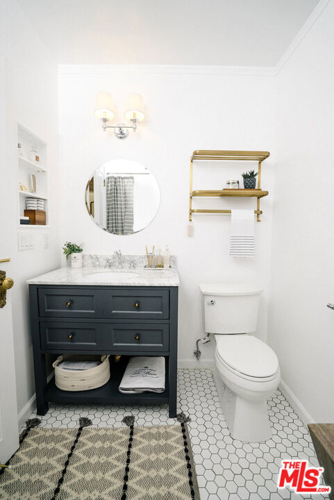 1242 S Barrington Avenue, Los Angeles CA: https://media.crmls.org/mediaz/159183aa-fdc4-44e3-8996-6f5e390dc0eb.jpg