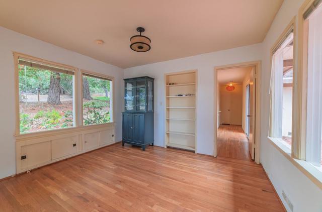 25145 N Carmel Hills Drive, Carmel CA: https://media.crmls.org/mediaz/15919fc3-8d42-4d07-b18a-d38f20cee58d.jpg