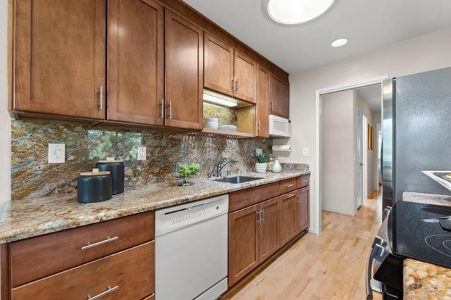 938 Clark Avenue, Mountain View CA: https://media.crmls.org/mediaz/1591edc8-8566-4139-a9c1-2424dab85bc1.jpg