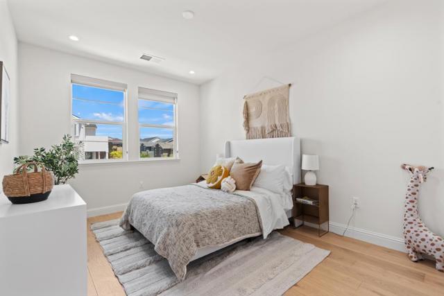 4190 Oak Knoll Drive, Dublin CA: https://media.crmls.org/mediaz/15920764-b364-4f50-a27f-33ecaef52d15.jpg
