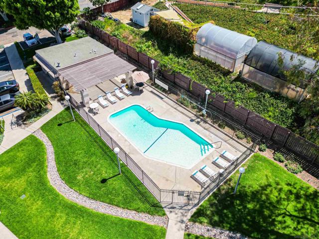 699 Ascot Dr, Vista CA: https://media.crmls.org/mediaz/15925ae5-6d60-4c2b-85c6-0551b144f3c5.jpg