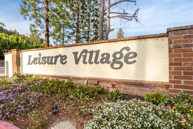 11225 Village 11, Camarillo CA: https://media.crmls.org/mediaz/1594334c-ec8e-4de7-84ac-27433f30aa5f.jpg