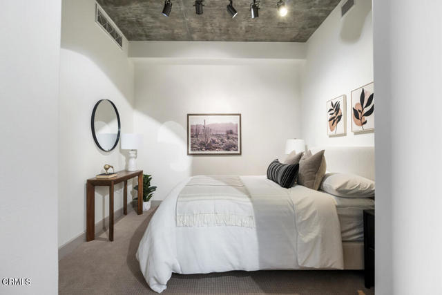 Detail Gallery Image 4 of 49 For 840 E Green St #217,  Pasadena,  CA 91101 - 2 Beds | 2 Baths