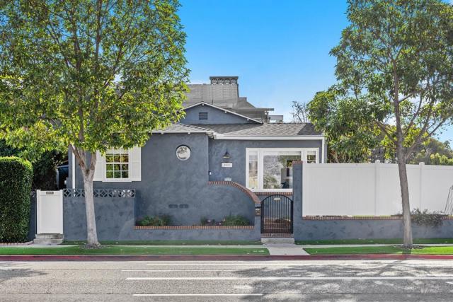 800 3rd St, Coronado CA: https://media.crmls.org/mediaz/15949c98-397f-4e9c-a6cc-cddb45405a7e.jpg