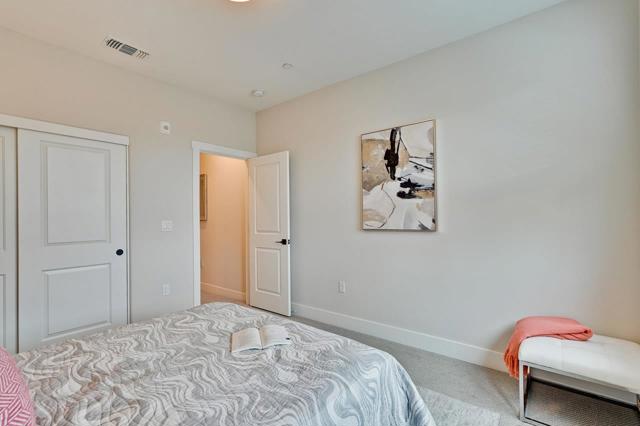 536 SoMi Court, Hayward CA: https://media.crmls.org/mediaz/1594b71c-4378-4c53-bfa3-0d4ceb07a388.jpg