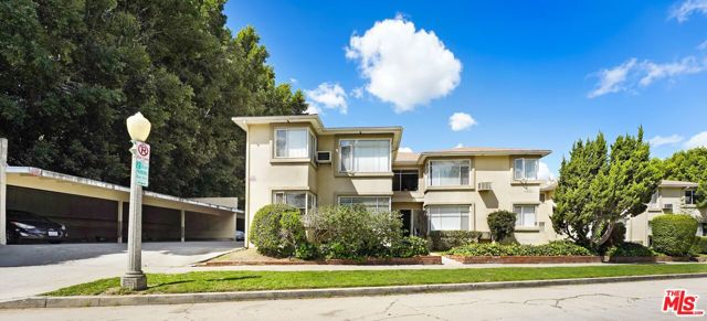 4321 Saugus Avenue, Sherman Oaks CA: https://media.crmls.org/mediaz/15951267-552e-49e7-8d4e-367d44db0d0b.jpg