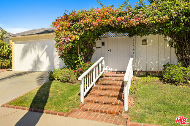 11345 Denair Street, Los Angeles CA: https://media.crmls.org/mediaz/1595cdaa-e28d-4ca0-8fc1-042a5a50735d.jpg