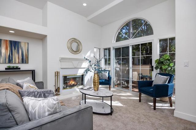 5125 Renaissance Ave, San Diego CA: https://media.crmls.org/mediaz/15963039-4459-40fc-ba37-cc703a3c9642.jpg