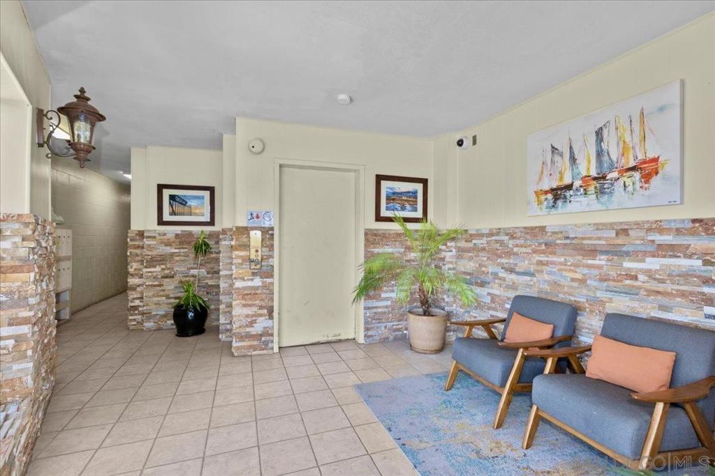 5015 Santa Cruz Ave - photo 8