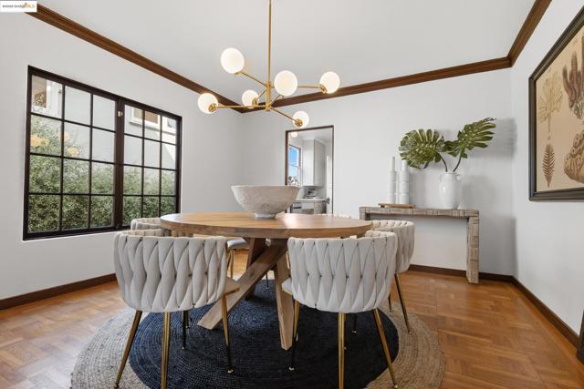 1048 Annerley Rd, Oakland CA: https://media.crmls.org/mediaz/1598933c-1f60-4b4a-9d01-ddeceef49f9b.jpg