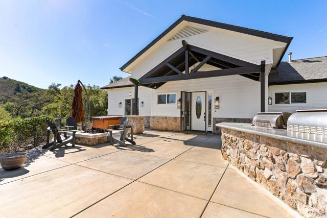 Detail Gallery Image 11 of 36 For 14671 Mussey Grade Rd, Ramona,  CA 92065 - 9 Beds | 6 Baths