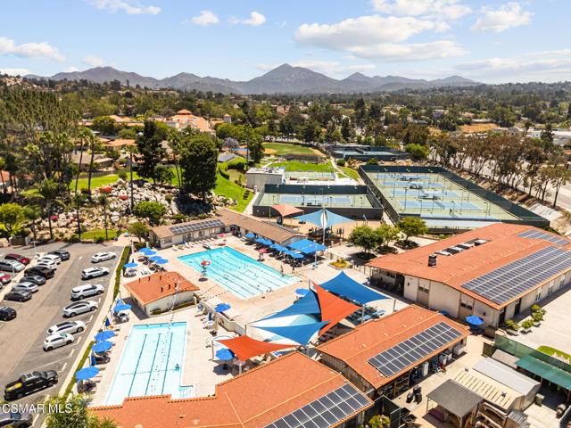 12016 Caminito Campana, San Diego CA: https://media.crmls.org/mediaz/15990348-c566-4ee0-bdc8-06a495fd322e.jpg