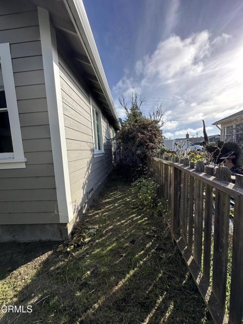 131 Halsey Way, Fort Bragg CA: https://media.crmls.org/mediaz/15995737-fd07-4c1a-945a-79ae432e313e.jpg