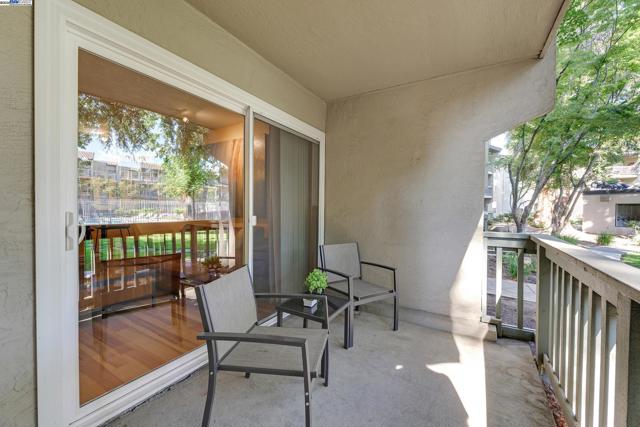 1087 Murrieta Blvd, Livermore CA: https://media.crmls.org/mediaz/1599633d-3081-49b7-98ea-e23bae3c37f2.jpg