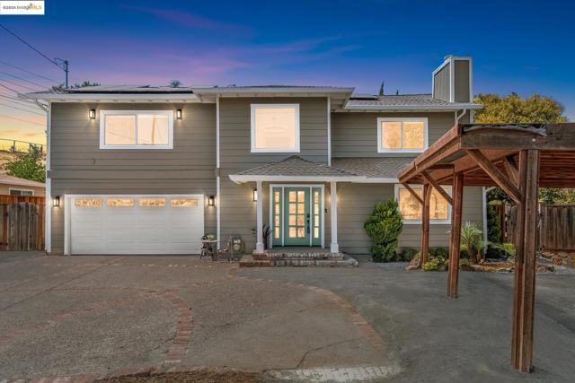 1051 Kaski Ln, Concord CA: https://media.crmls.org/mediaz/159a5667-775f-4317-a868-b7db2dc40202.jpg