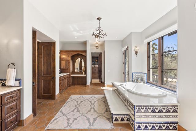 Detail Gallery Image 13 of 31 For 16636 El Zorro Vista, Rancho Santa Fe,  CA 92067 - 5 Beds | 5/4 Baths