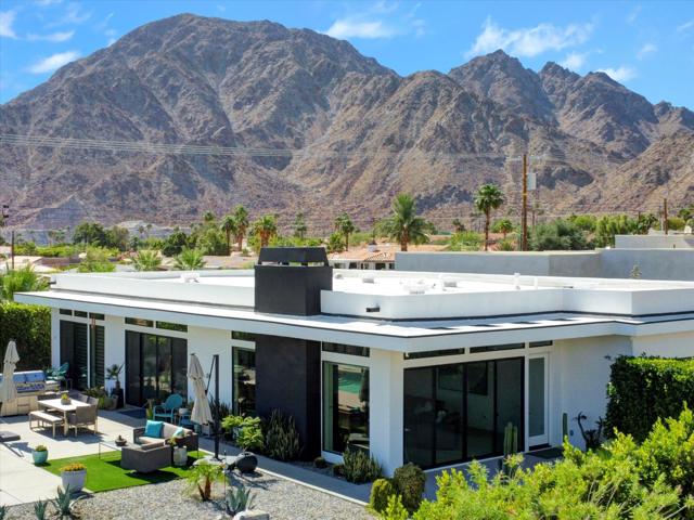 54050 Avenida Obregon, La Quinta CA: https://media.crmls.org/mediaz/159bb559-0492-4ec0-9d39-33bb89366282.jpg