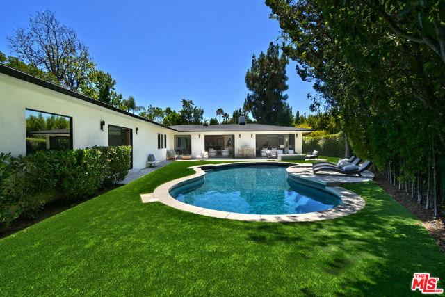 3221 Elvido Drive, Los Angeles CA: https://media.crmls.org/mediaz/159bf85c-e382-49db-a7b3-1469628a9fd5.jpg
