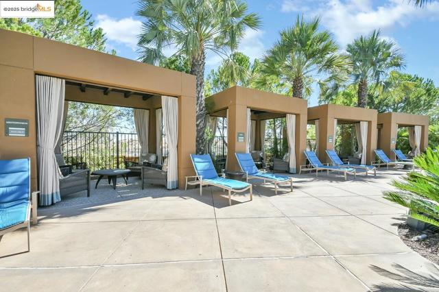 1147 Saint Julien St, Brentwood CA: https://media.crmls.org/mediaz/159cafa1-d5b1-495b-878f-d72725b71485.jpg