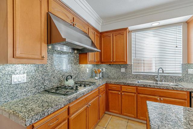 4224 Indigo Oak Court, San Jose CA: https://media.crmls.org/mediaz/159cbf4f-e1e3-4b56-8740-c6f45fbab5e1.jpg