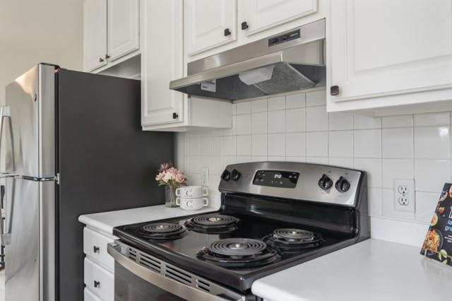 918 Beach Park Boulevard, Foster City CA: https://media.crmls.org/mediaz/159cfde0-dc67-4c8b-a1d1-c37797cc45e3.jpg