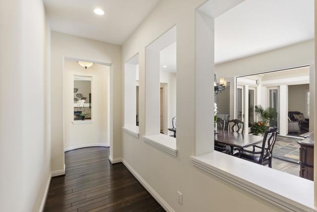 Detail Gallery Image 32 of 52 For 7062 Crystalline Dr, Carlsbad,  CA 92011 - 4 Beds | 2/1 Baths